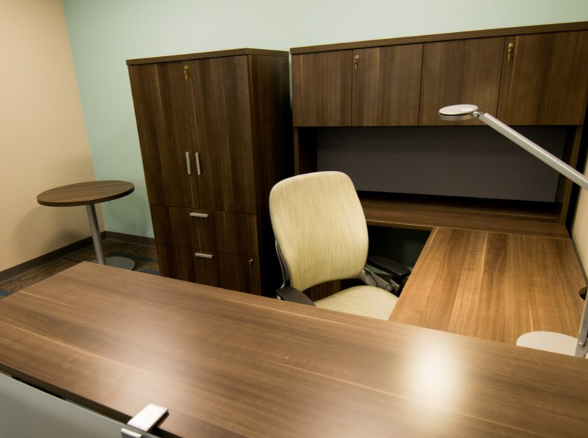 Currency & Height Adjustable Table installed at Kaiser